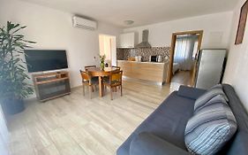 Apartment Mirna